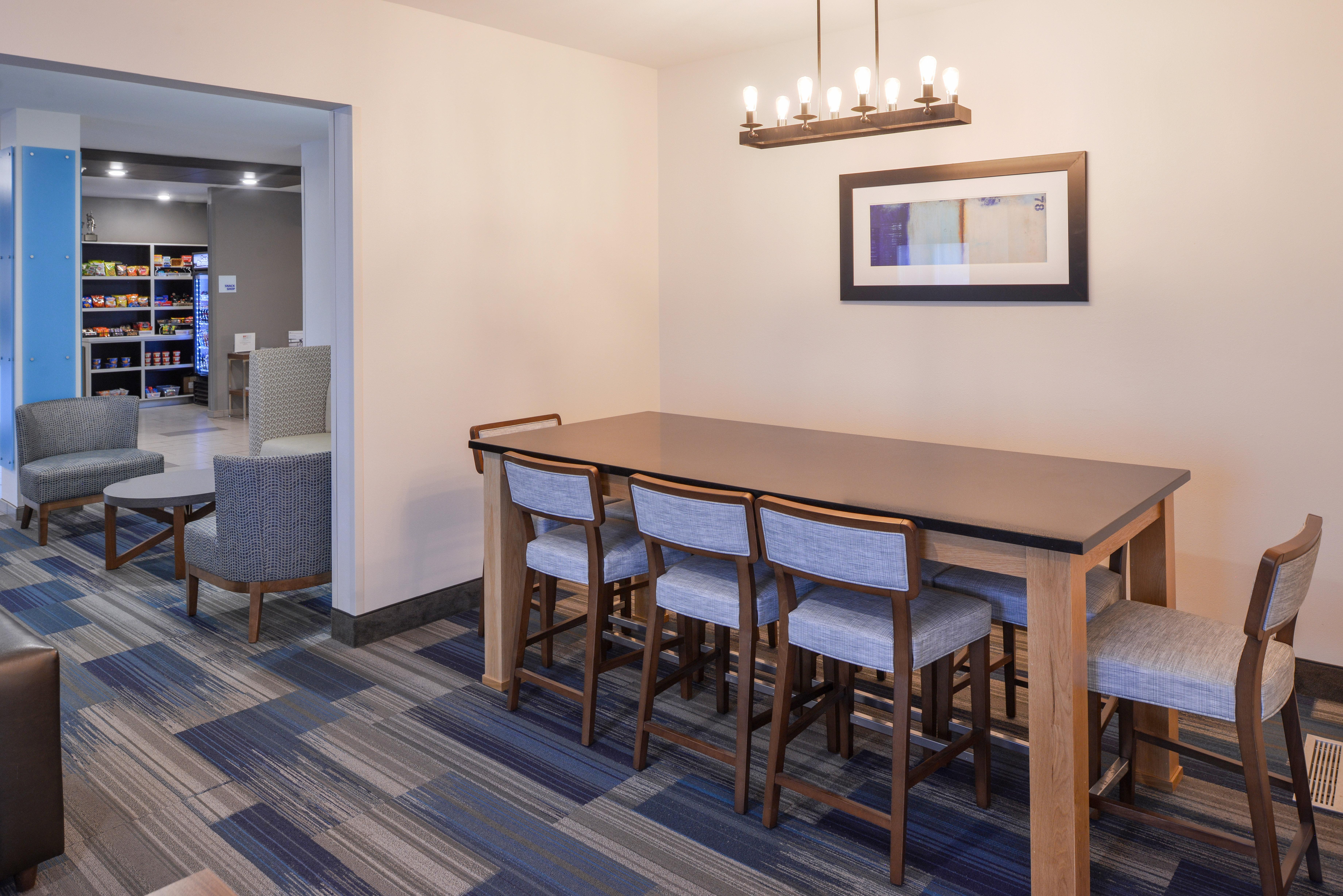 Holiday Inn Express Hotel & Suites Sioux Falls At Empire Mall By Ihg Exterior foto