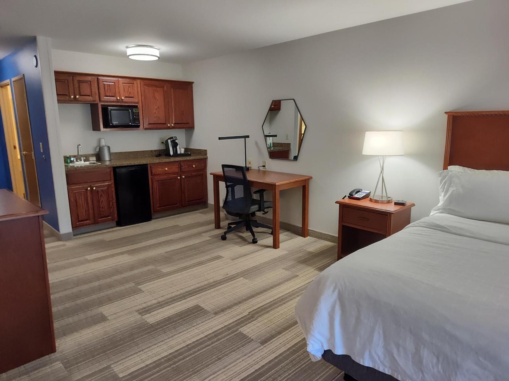 Holiday Inn Express Hotel & Suites Sioux Falls At Empire Mall By Ihg Exterior foto